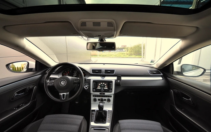 Volkswagen CC cena 55800 przebieg: 225000, rok produkcji 2013 z Rzeszów małe 137